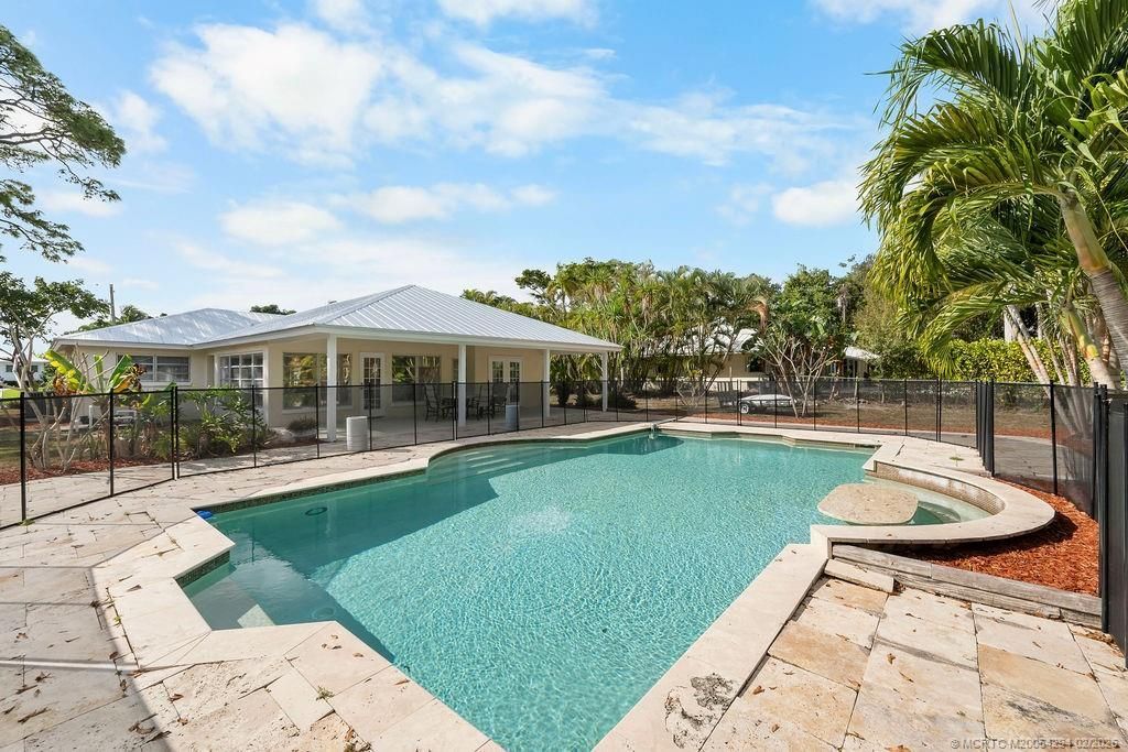 632 NW Sunset Drive, Stuart, FL 34994 Photo