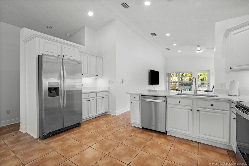 632 NW Sunset Drive, Stuart, FL 34994 Photo