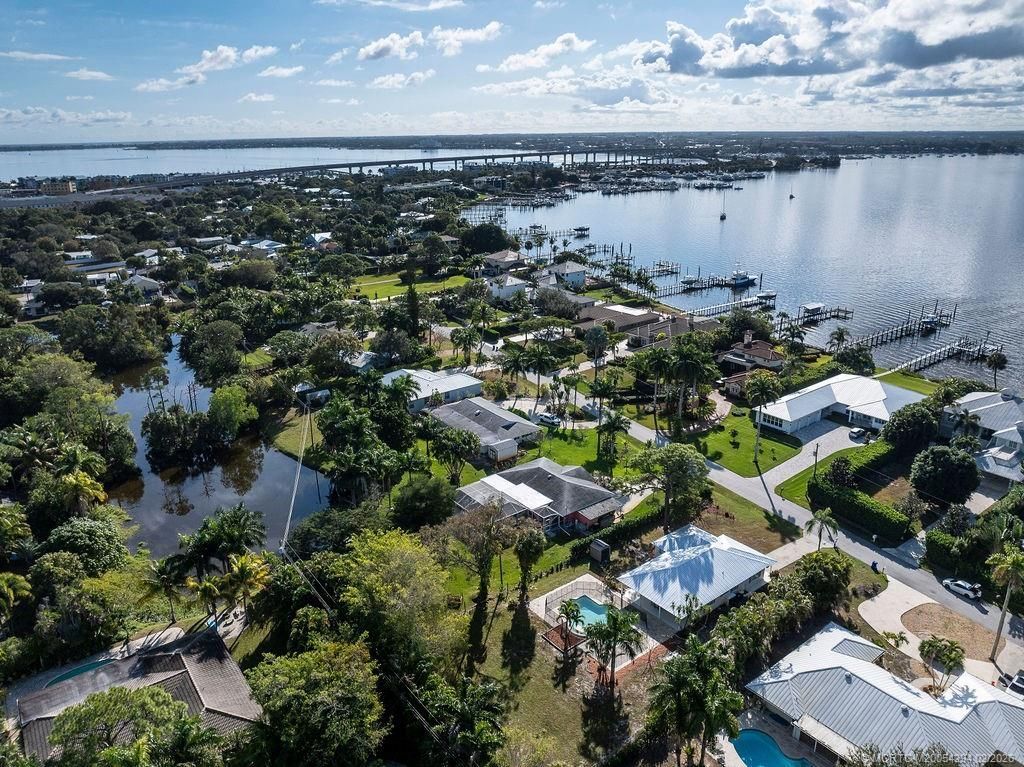 632 NW Sunset Drive, Stuart, FL 34994 Photo