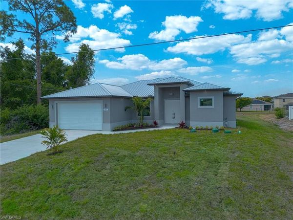 417 Paddock ST, LEHIGH ACRES, FL 33974