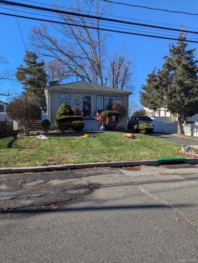 Please Call For Address, Bay Shore, NY 11706 Main Photo