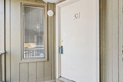 2000 Greens Blvd. photo 4