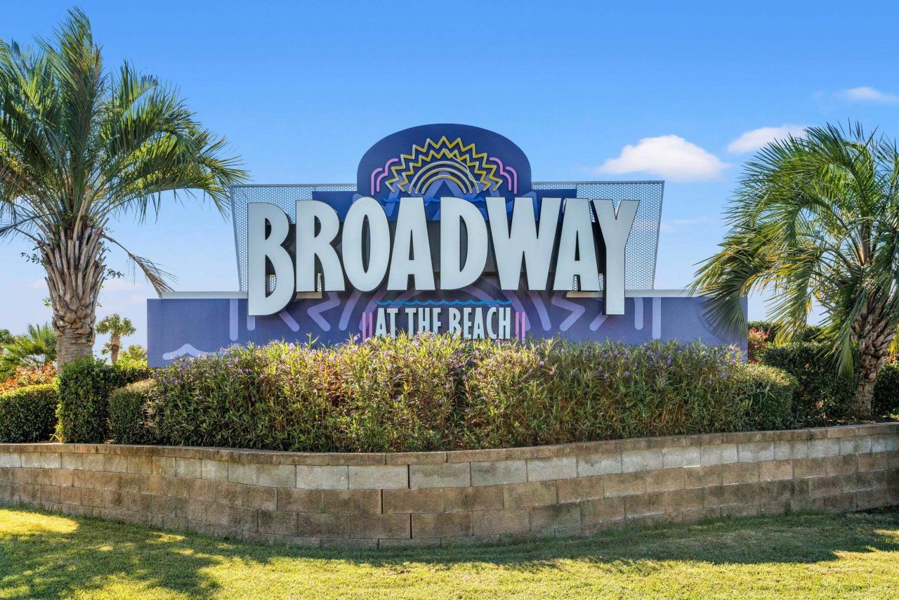 2000 Greens Blvd. Photo 22