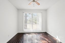 2000 Greens Blvd. photo 4