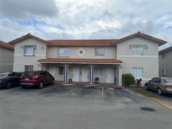 10101 W Okeechobee Rd, Unit 17202, Hialeah Gardens, FL 33016