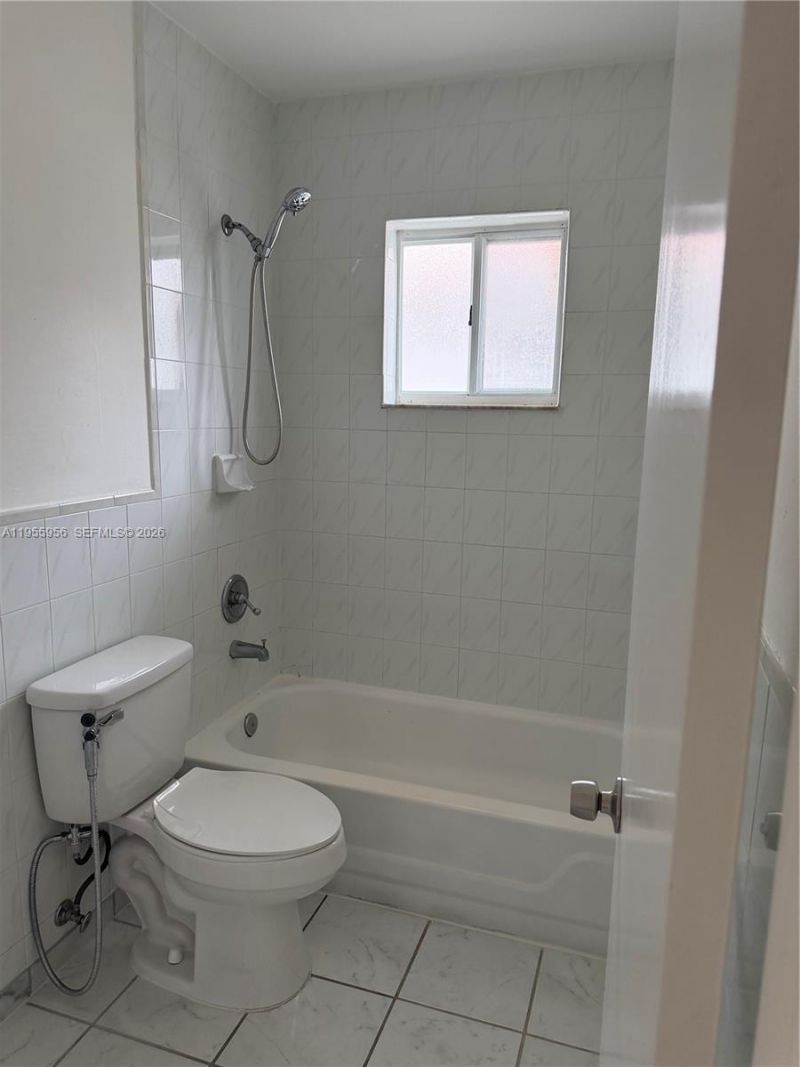 10101 W Okeechobee Rd, Unit 17202, Hialeah Gardens, FL 33016 Photo