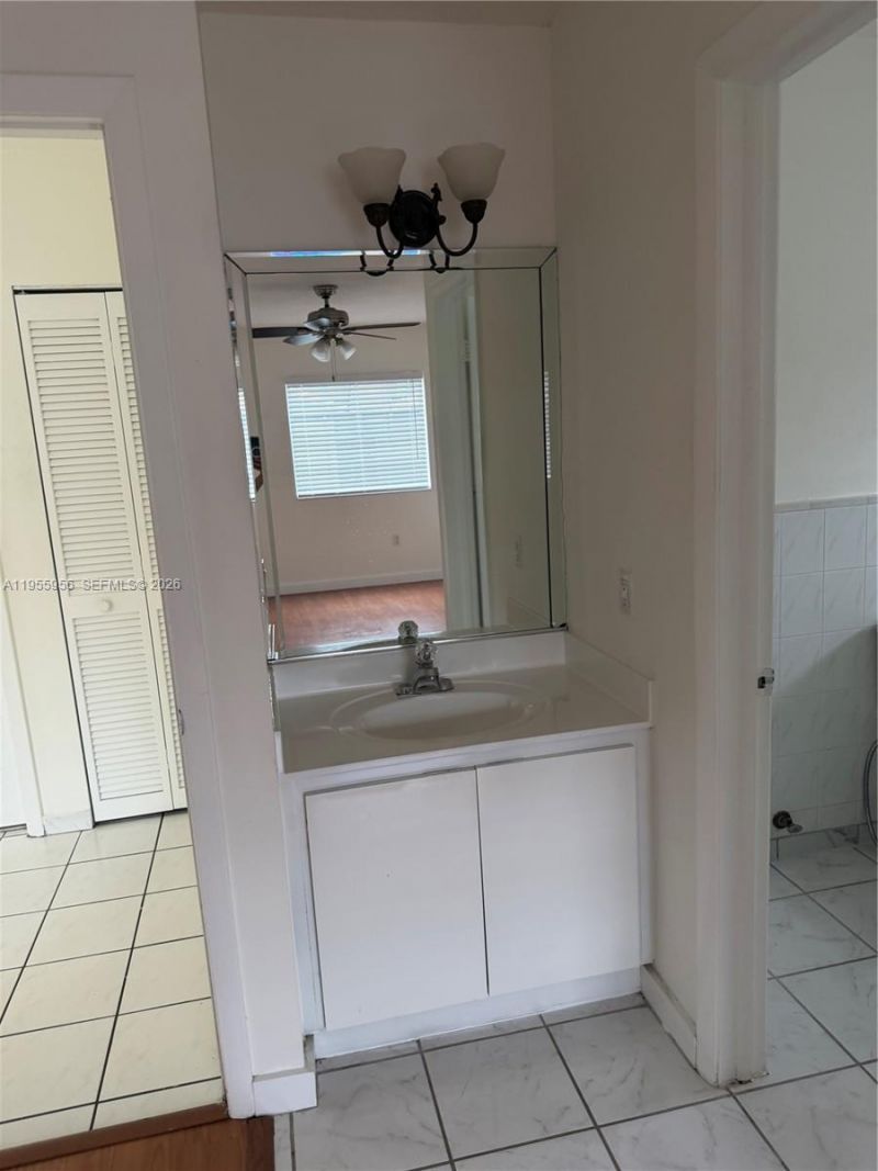 10101 W Okeechobee Rd, Unit 17202, Hialeah Gardens, FL 33016 Photo