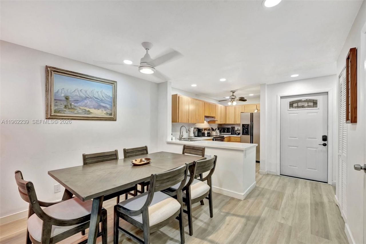 499 SE 13th St , Unit 7E, Fort Lauderdale, FL 33316 Photo