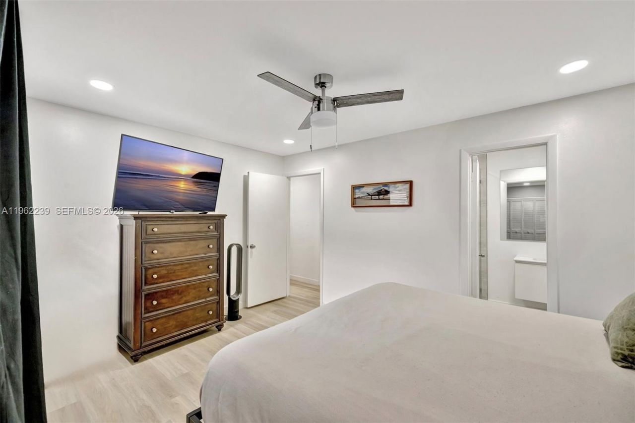 499 SE 13th St , Unit 7E, Fort Lauderdale, FL 33316 Photo