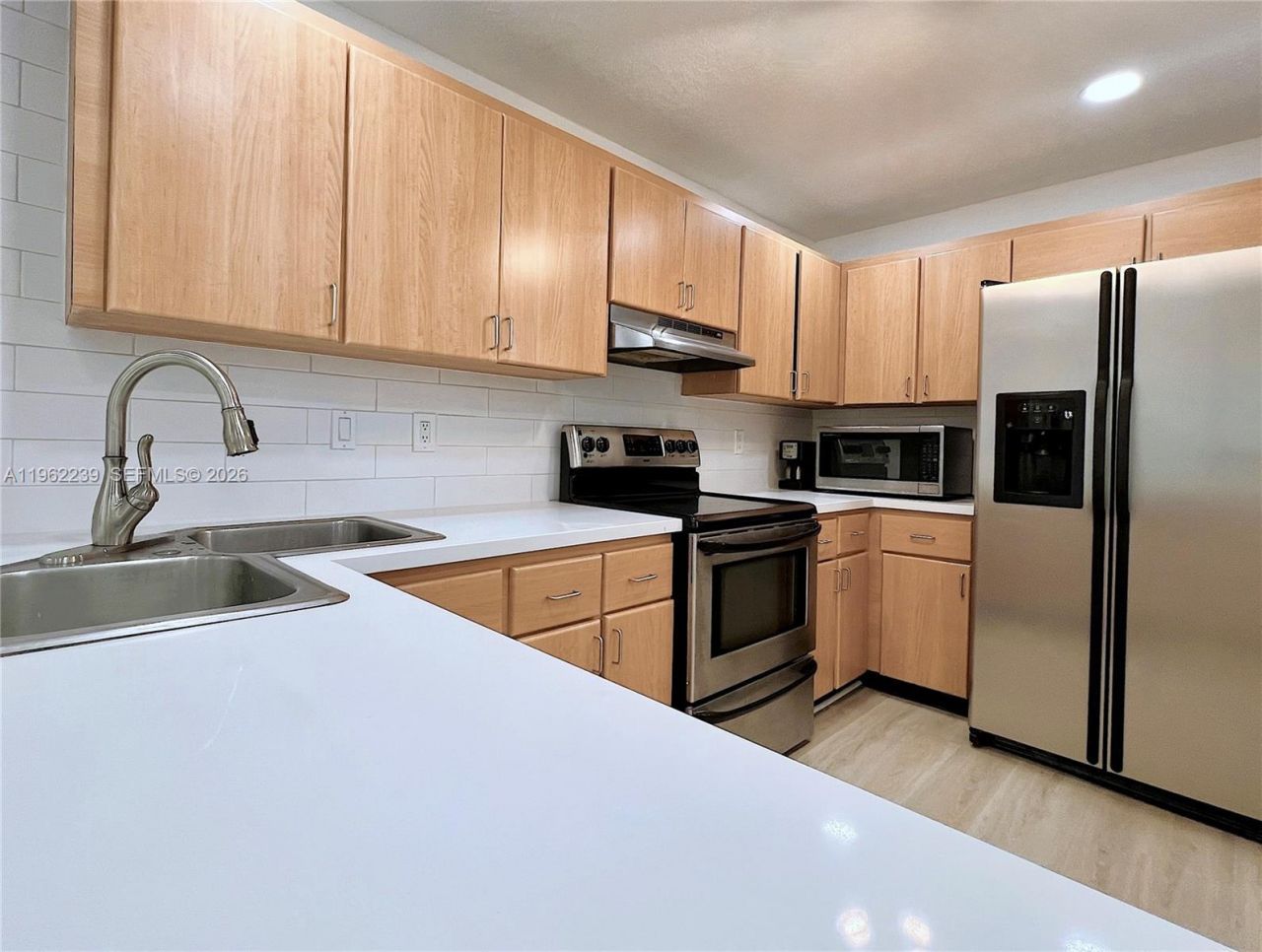 499 SE 13th St , Unit 7E, Fort Lauderdale, FL 33316 Photo