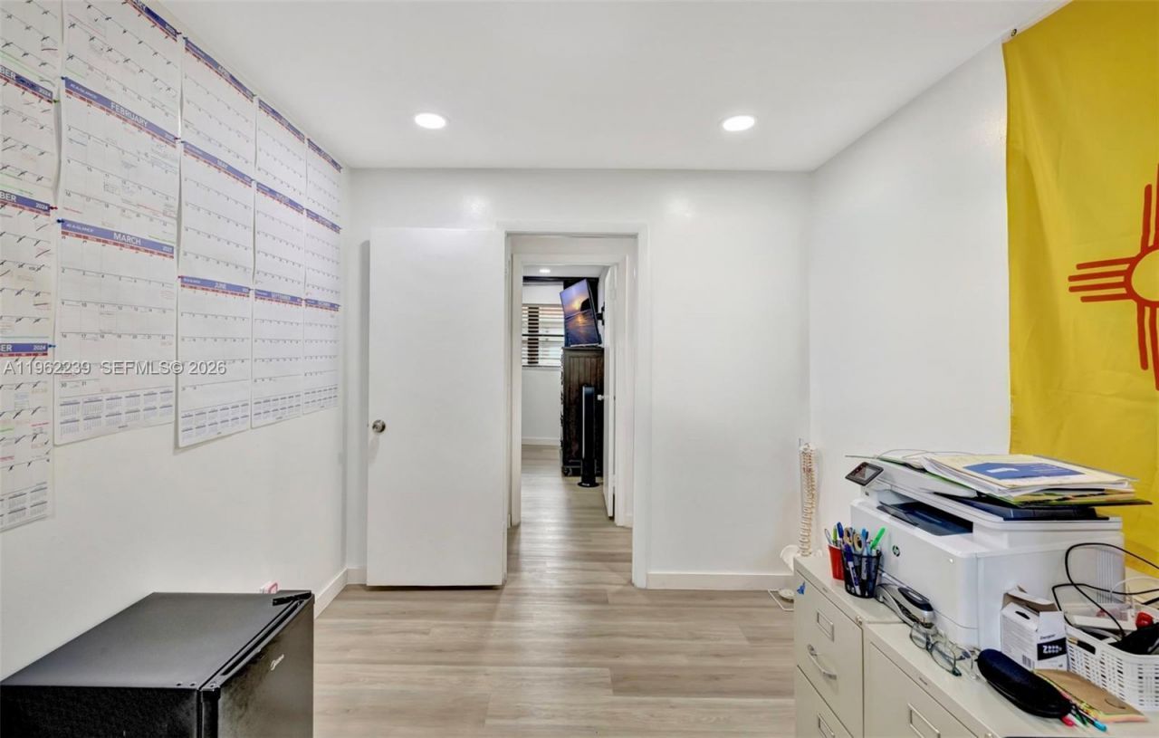 499 SE 13th St , Unit 7E, Fort Lauderdale, FL 33316 Photo