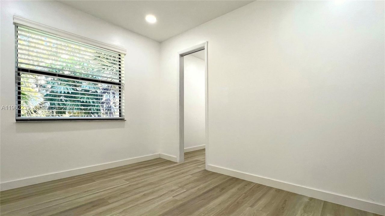 499 SE 13th St , Unit 7E, Fort Lauderdale, FL 33316 Photo