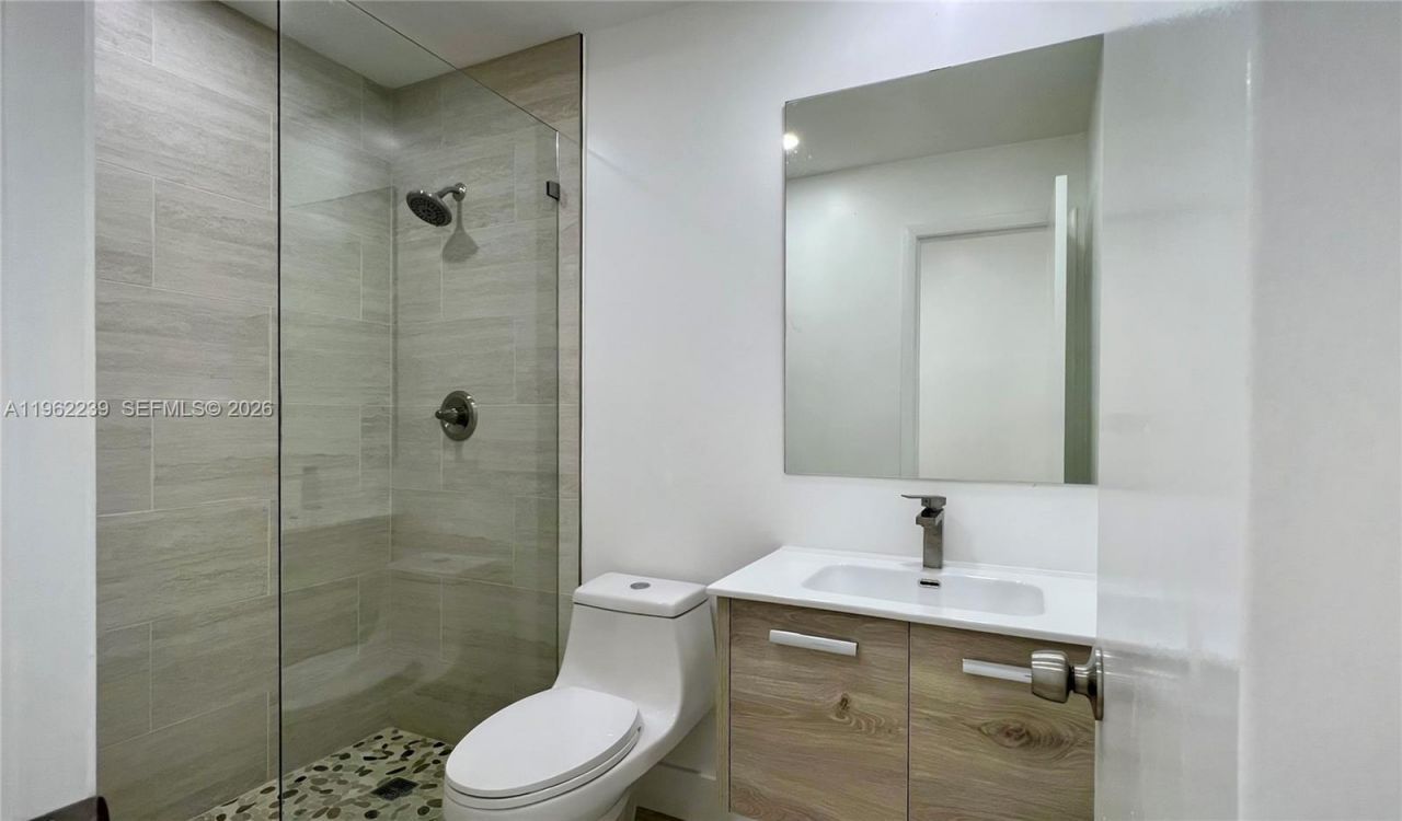 499 SE 13th St , Unit 7E, Fort Lauderdale, FL 33316 Photo