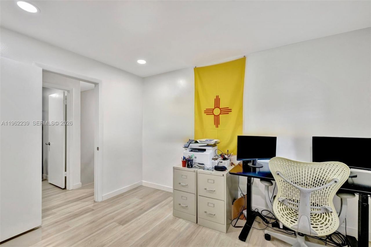 499 SE 13th St , Unit 7E, Fort Lauderdale, FL 33316 Photo