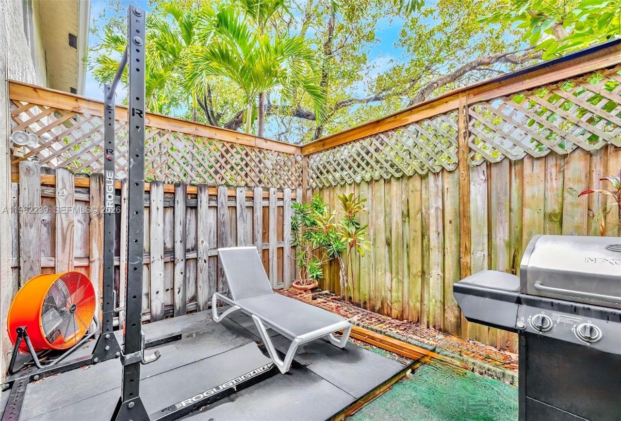 499 SE 13th St , Unit 7E, Fort Lauderdale, FL 33316 Photo