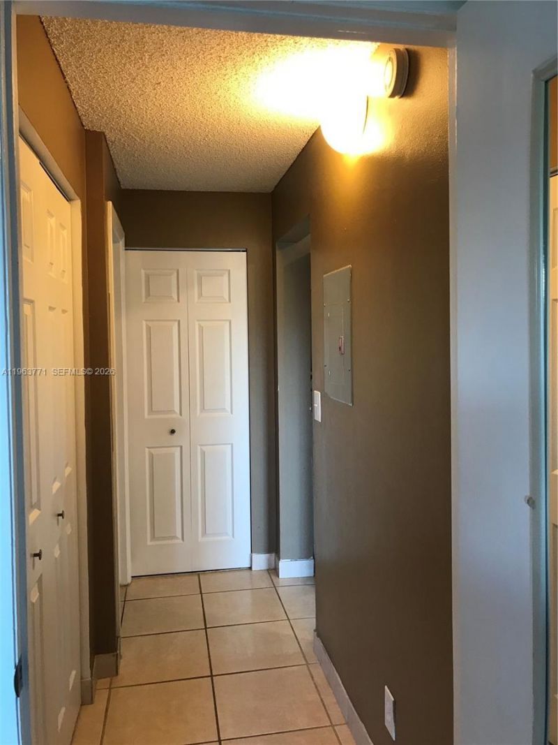 9999 Summerbreeze Dr , Unit 315, Sunrise, FL 33322 Photo