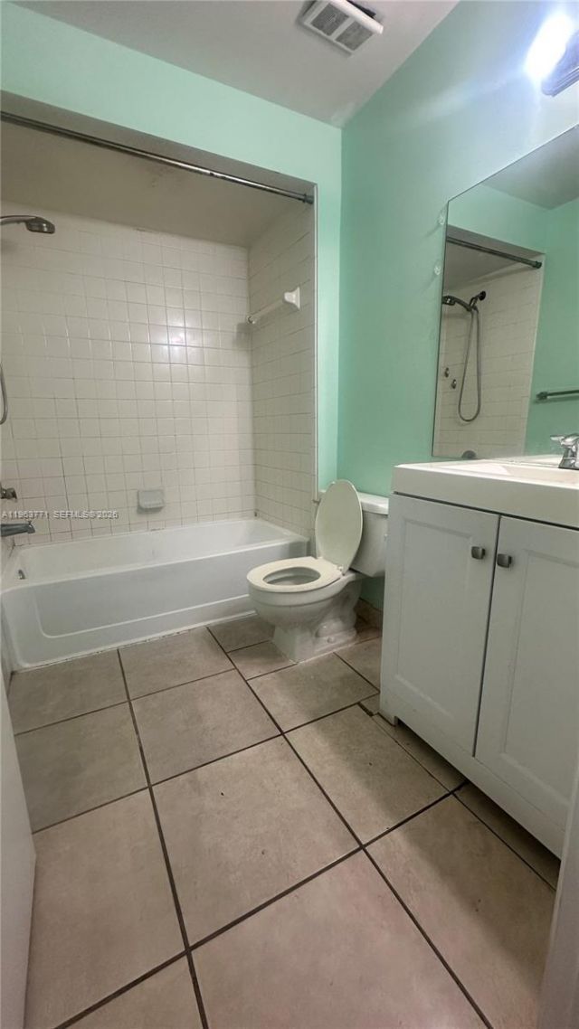 9999 Summerbreeze Dr, Unit 315, Sunrise, FL 33322 Photo