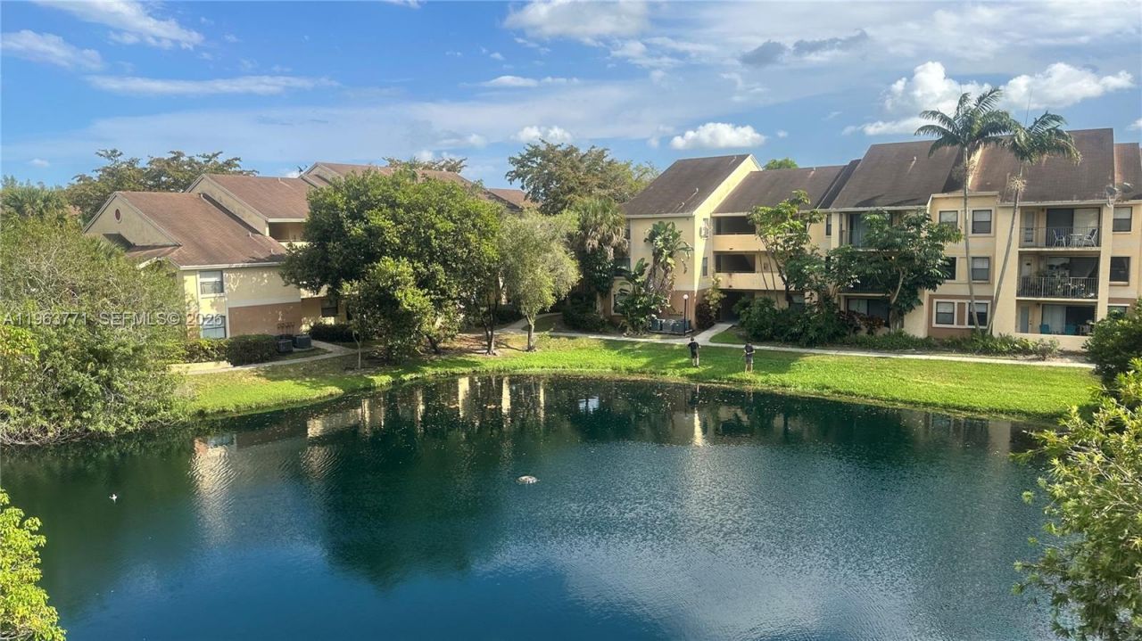 9999 Summerbreeze Dr, Unit 315, Sunrise, FL 33322 Photo