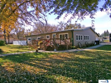 423 Grove Street , Beatrice, NE 68310