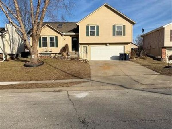 4121 N Campbell Avenue, Kansas City, MO 64116