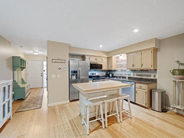 4038 N Hardesty Avenue, Kansas City, MO 64117