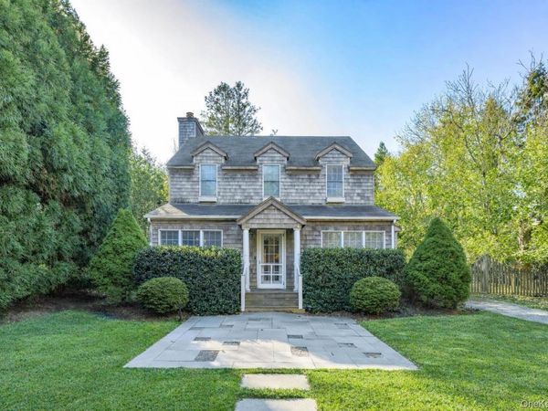 45 Quogue Street , Quogue, NY 11959