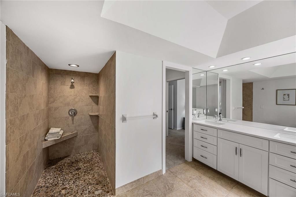 2529 Kings Lake Blvd, Naples, FL 34112 Photo
