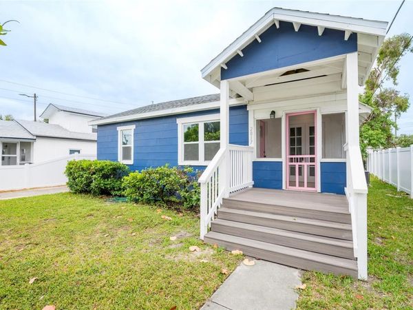 2017 OCEANVIEW PLACE, TAMPA, FL 33605