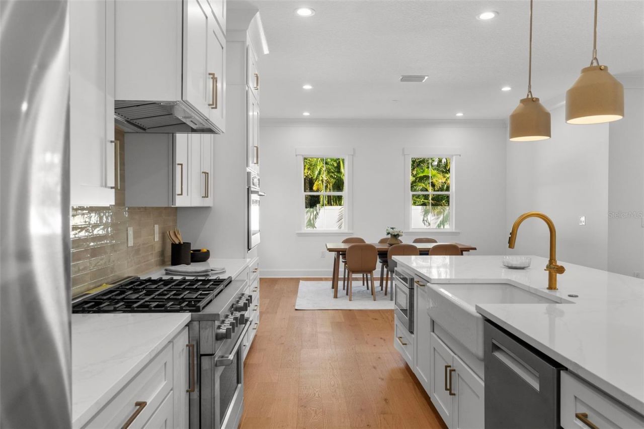 3904 Greenwood Drive, Tampa, FL 33611 Photo