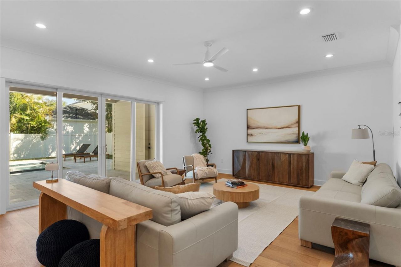 3904 Greenwood Drive, Tampa, FL 33611 Photo