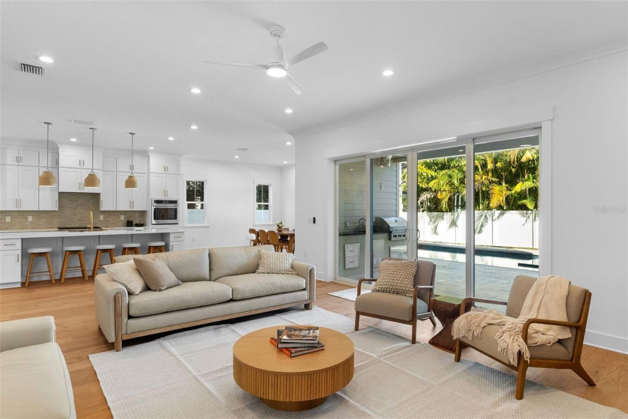 3904 Greenwood Drive, Tampa, FL 33611 Photo