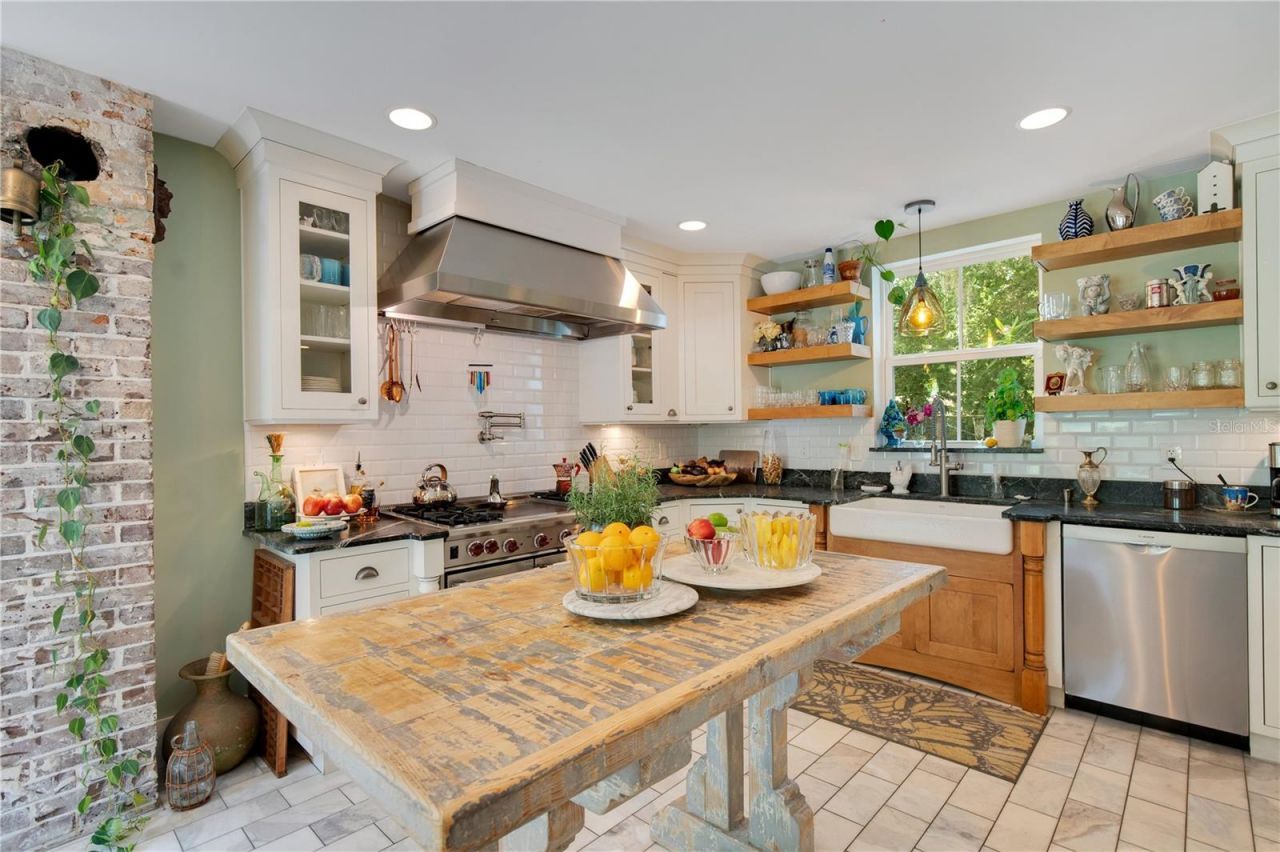 614 Lake Avenue, Orlando, FL 32801 Photo