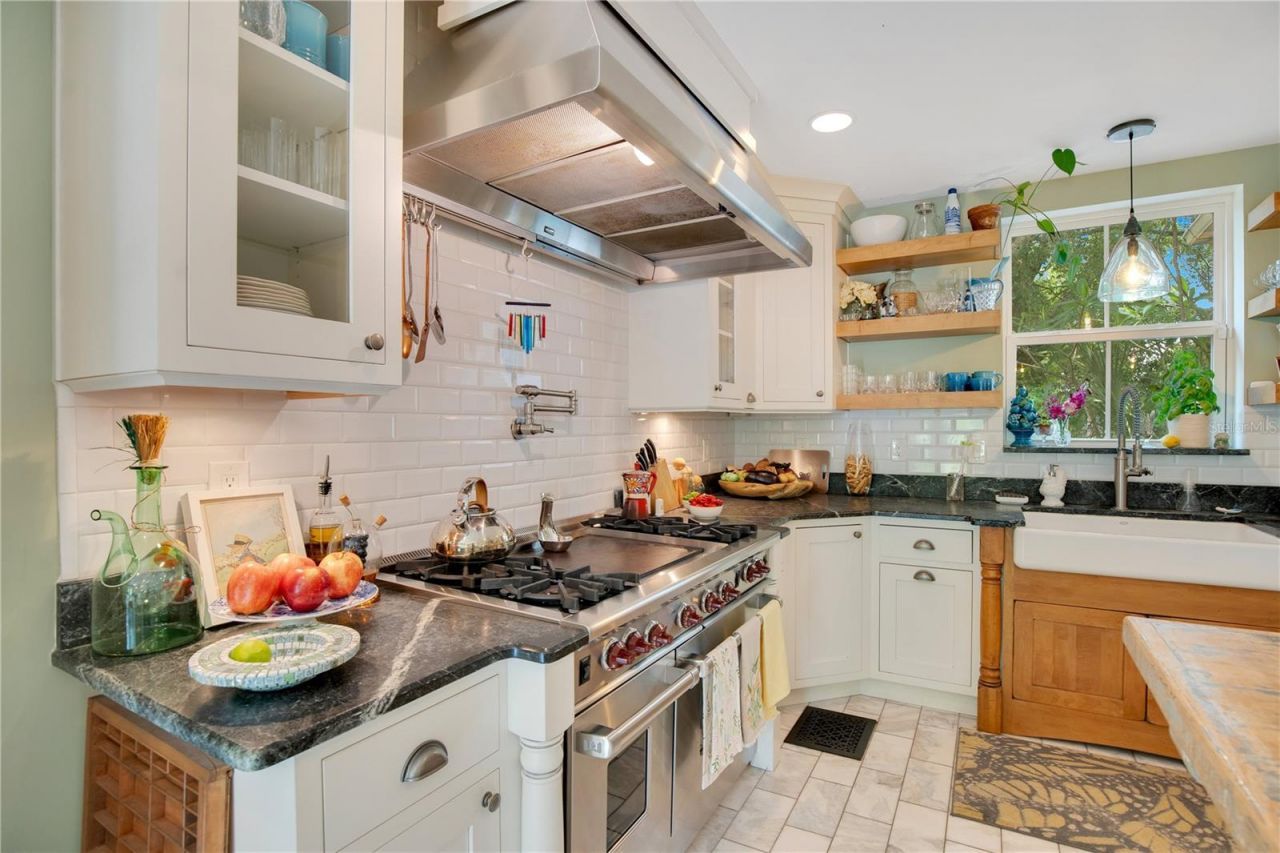 614 Lake Avenue, Orlando, FL 32801 Photo