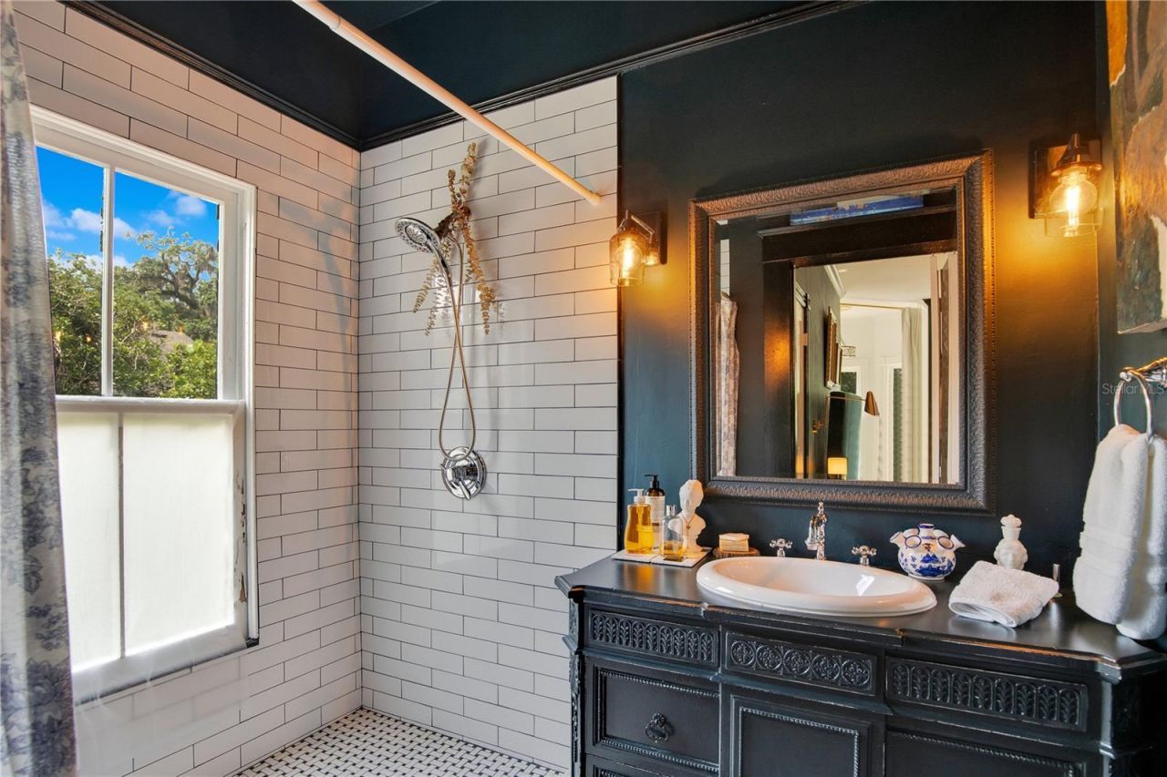 614 Lake Avenue, Orlando, FL 32801 Photo