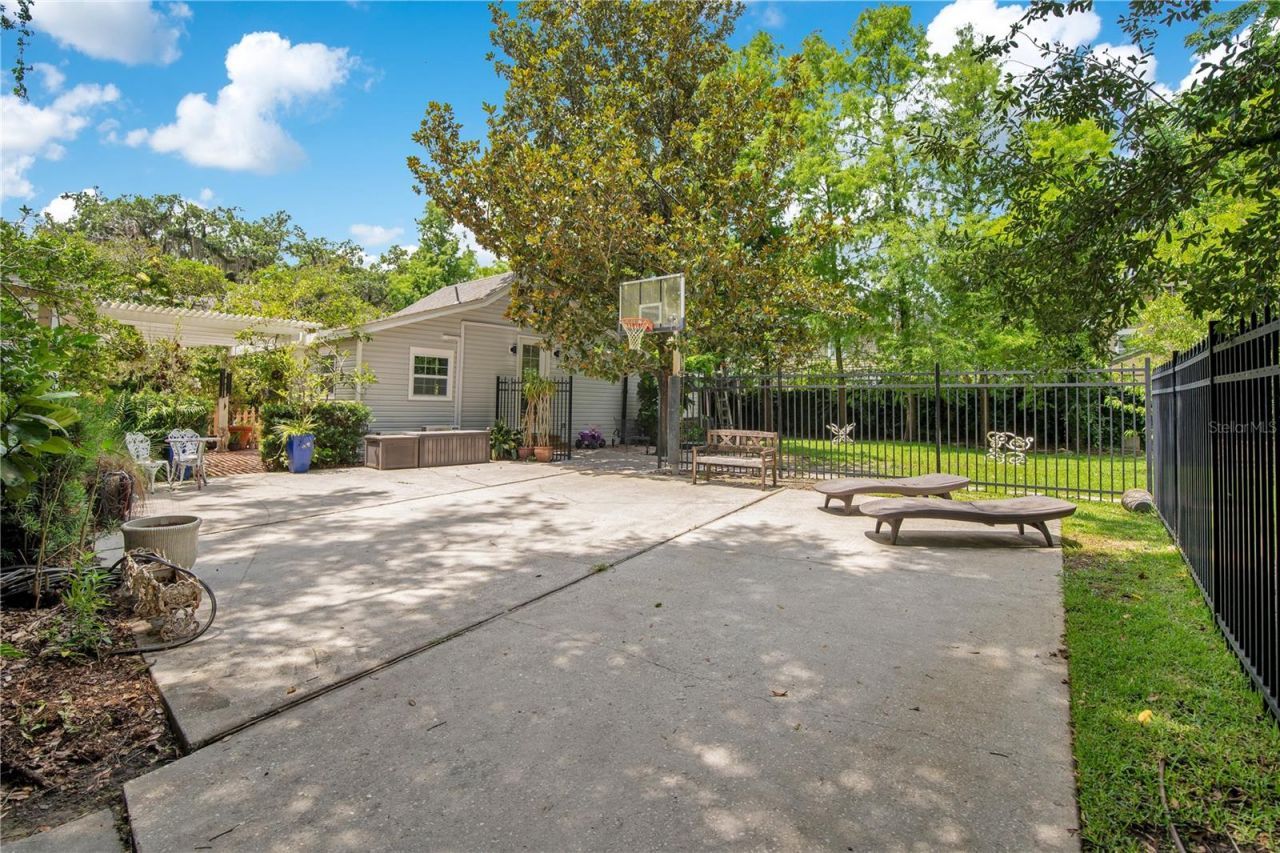 614 Lake Avenue, Orlando, FL 32801 Photo