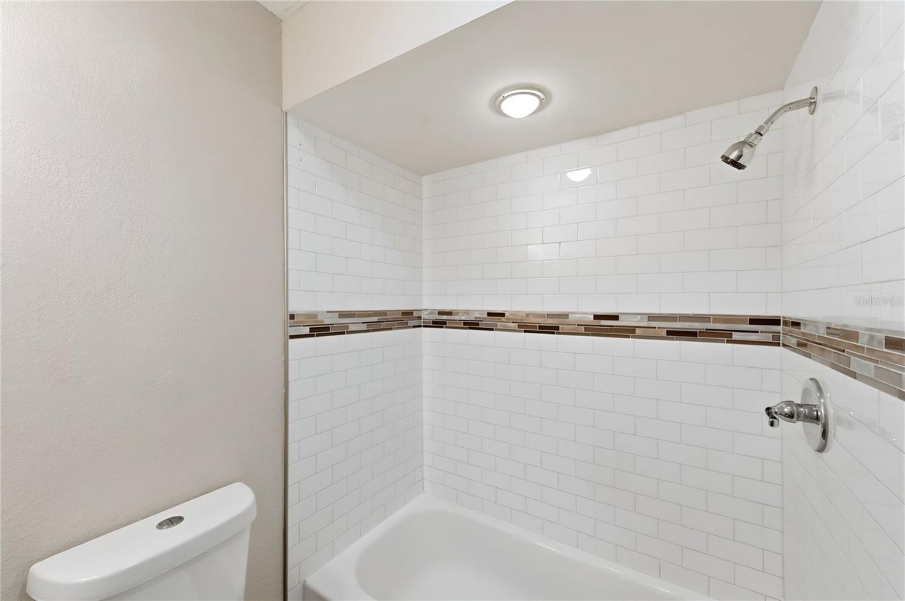 8461 Flagstone Drive, Tampa, FL 33615 Photo
