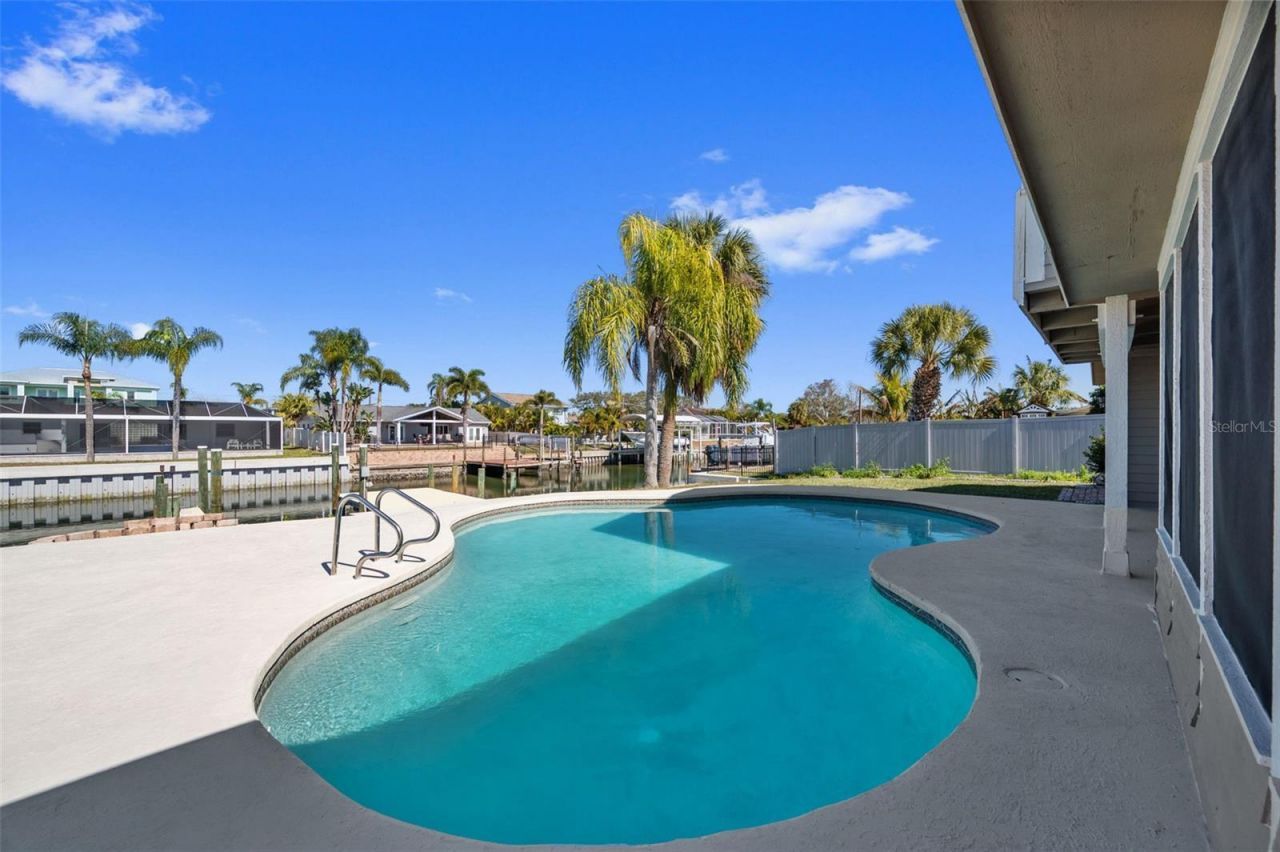 8461 Flagstone Drive, Tampa, FL 33615 Photo