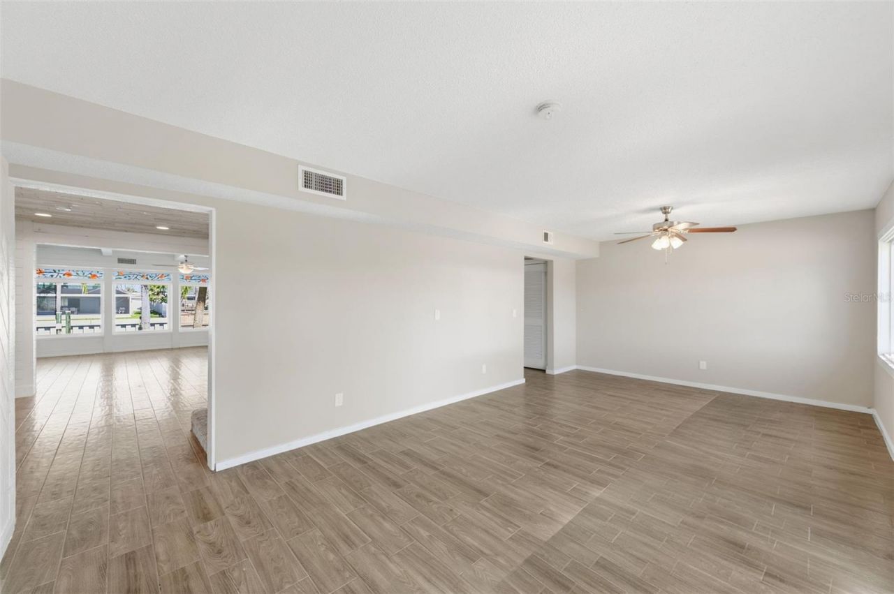 8461 Flagstone Drive, Tampa, FL 33615 Photo