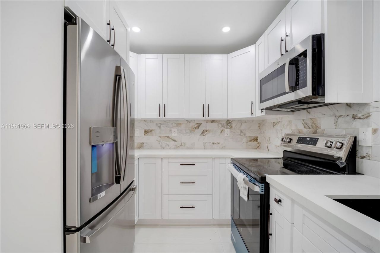 1406 SW 104th Ct, Miami, FL 33174 Photo