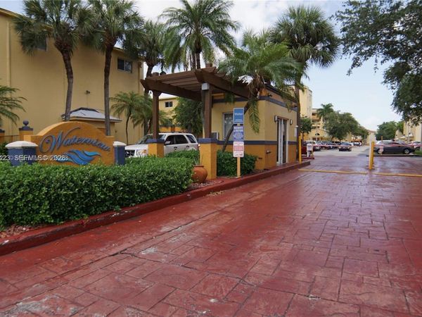 14921 SW 82nd Ter , Unit 3-201, Miami, FL 33193