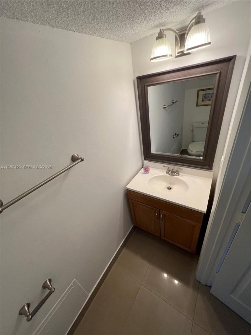 14921 SW 82nd Ter , Unit 3-201, Miami, FL 33193 Photo