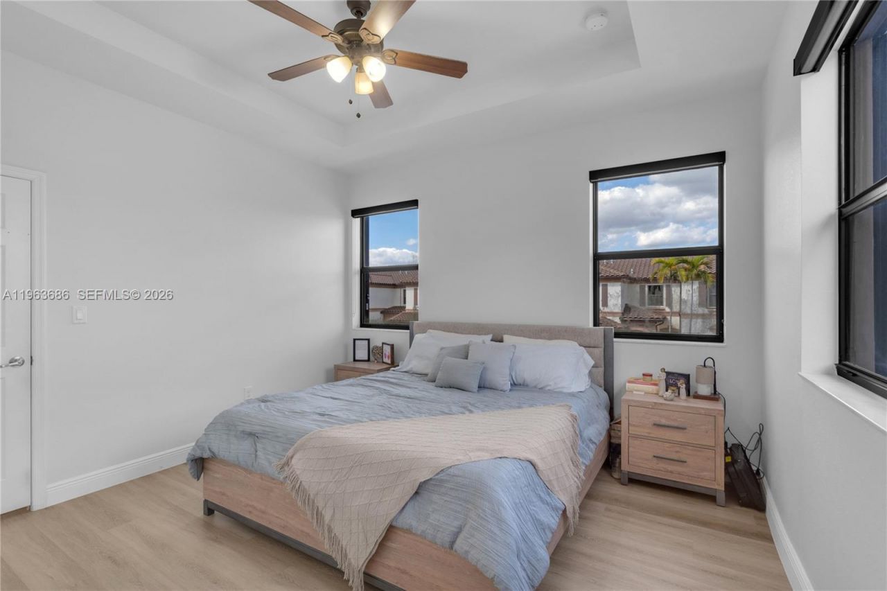 9393 W 33rd Way, Hialeah, FL 33018 Photo