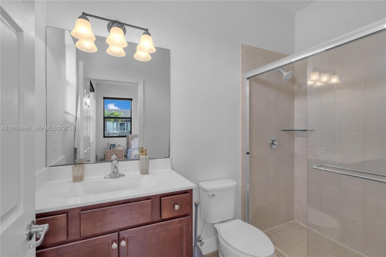 9393 W 33rd Way, Hialeah, FL 33018 Photo