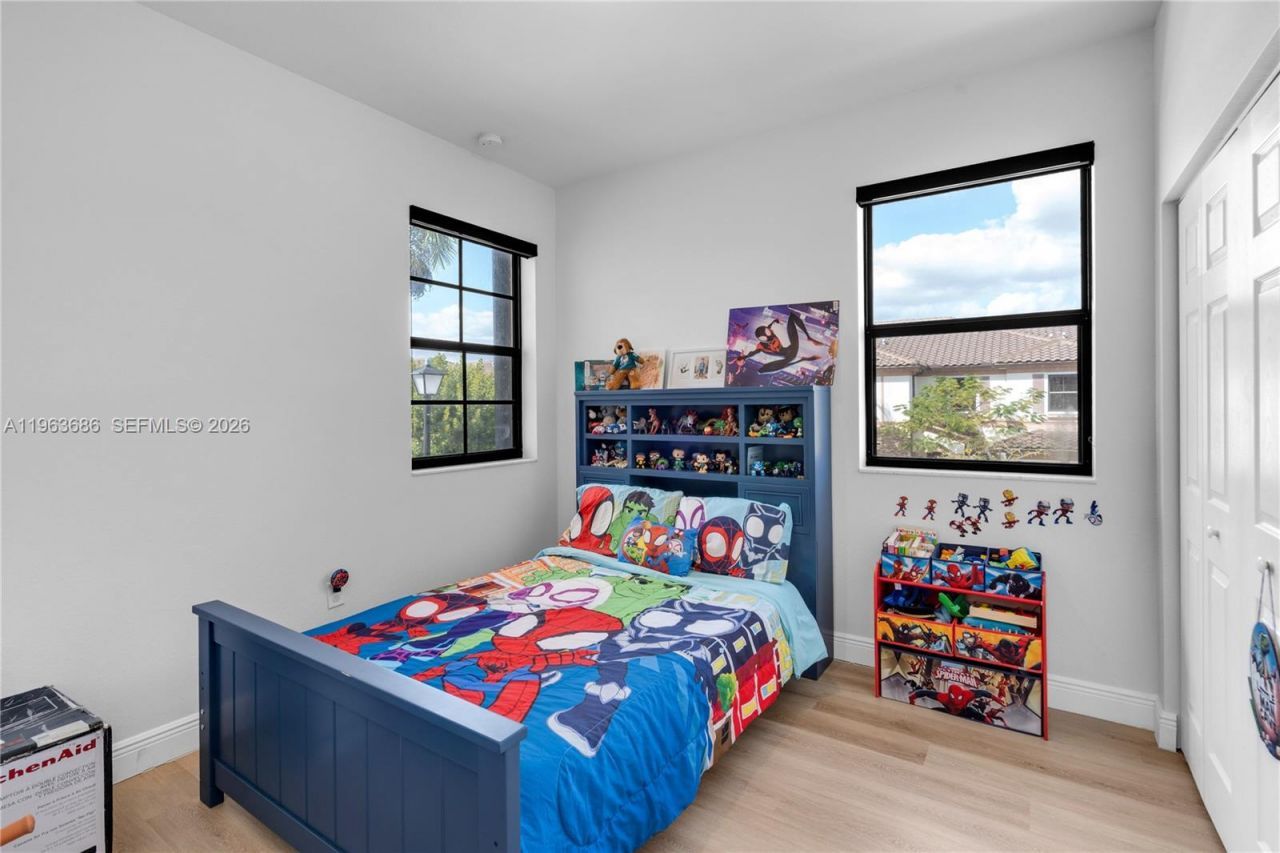 9393 W 33rd Way, Hialeah, FL 33018 Photo