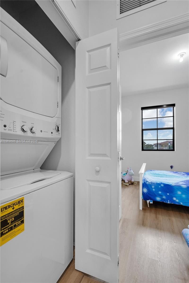 9393 W 33rd Way, Hialeah, FL 33018 Photo