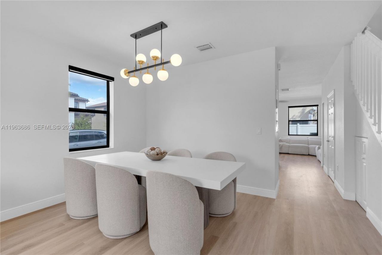 9393 W 33rd Way, Hialeah, FL 33018 Photo