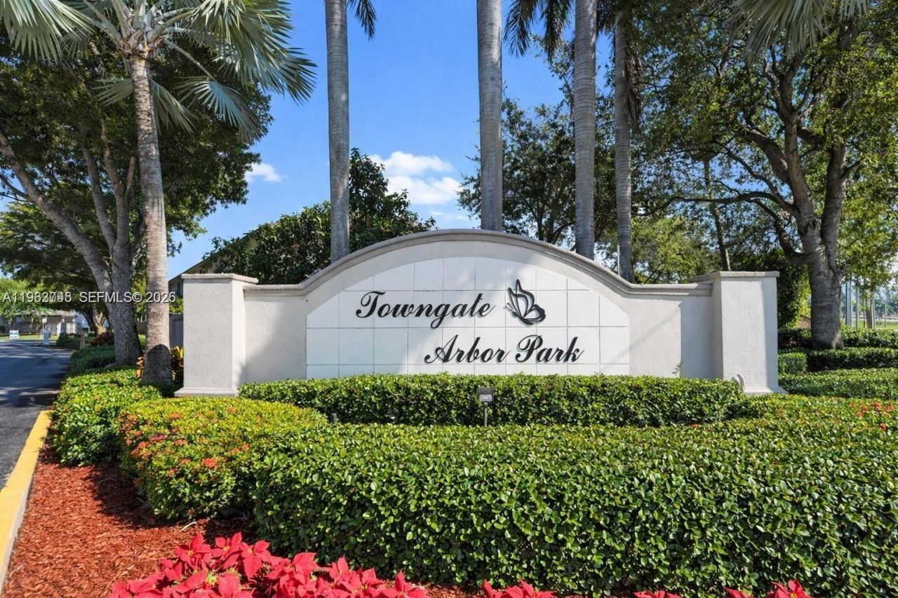 2467 SE 19th St, Homestead, FL 33035 Photo