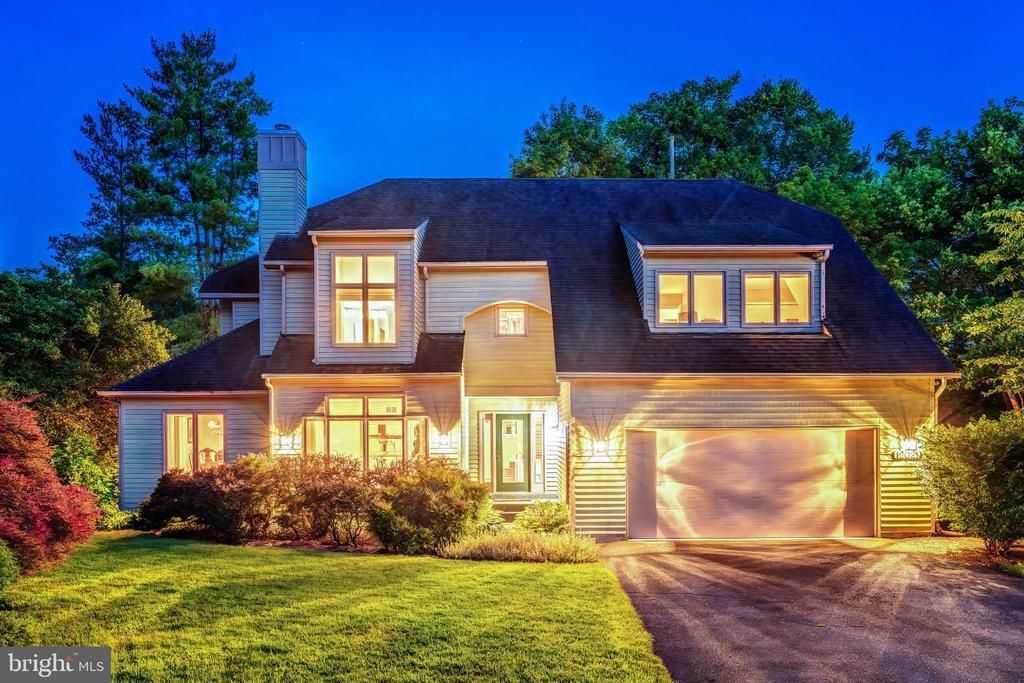 12021 Walnut Branch Road, Reston, VA 20194 Main Photo