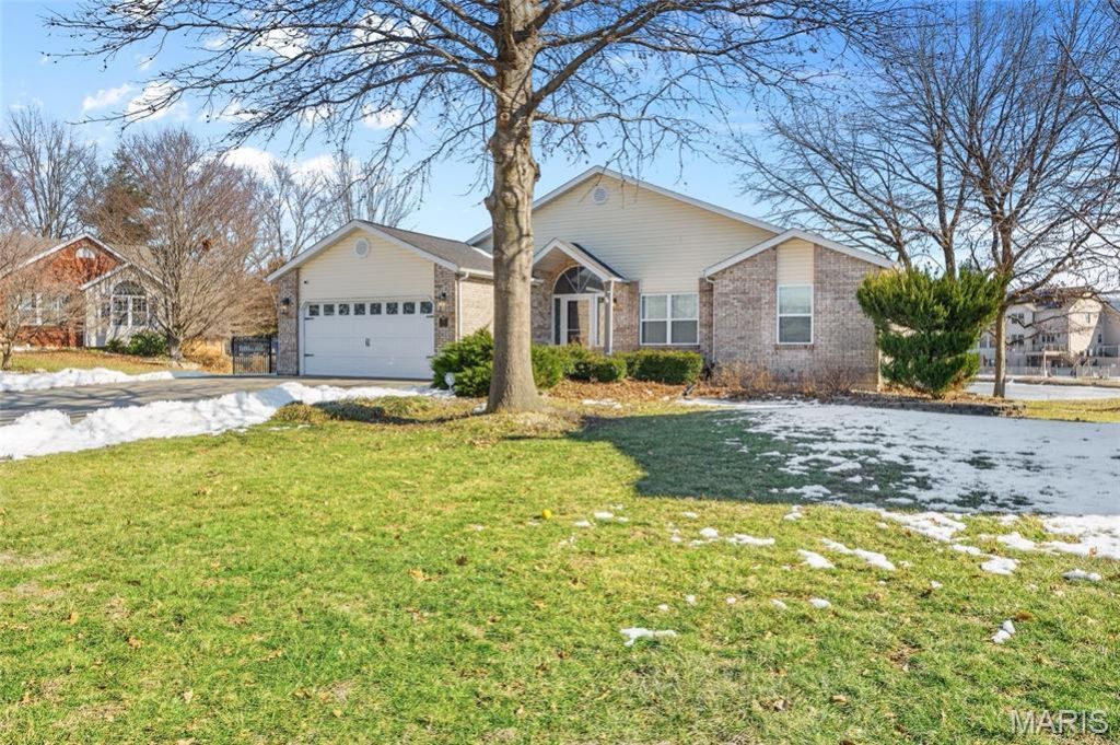 608 Sundance Trail, Troy, IL 62294 Main Photo