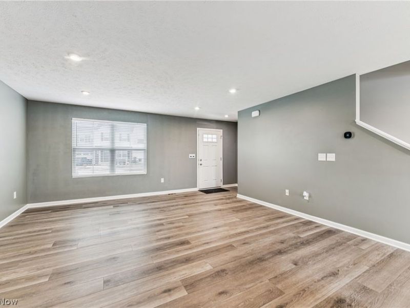 4497 Bellow Drive, Lorain, OH 44053 Photo 3